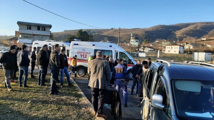 D-100 Karayolunda İki Araç Çarpıştı: 5 Yaralı