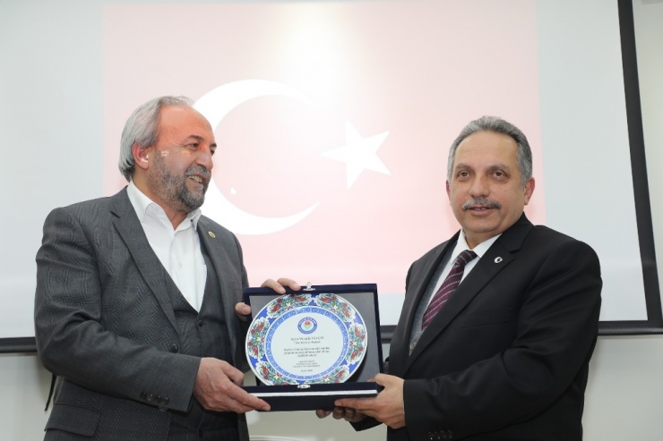 Başkan Yalçın, Öğretmenlik-belediyecilik Sentezini Anlattı