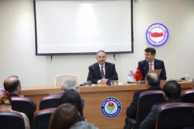 Başkan Yalçın, Öğretmenlik-belediyecilik Sentezini Anlattı
