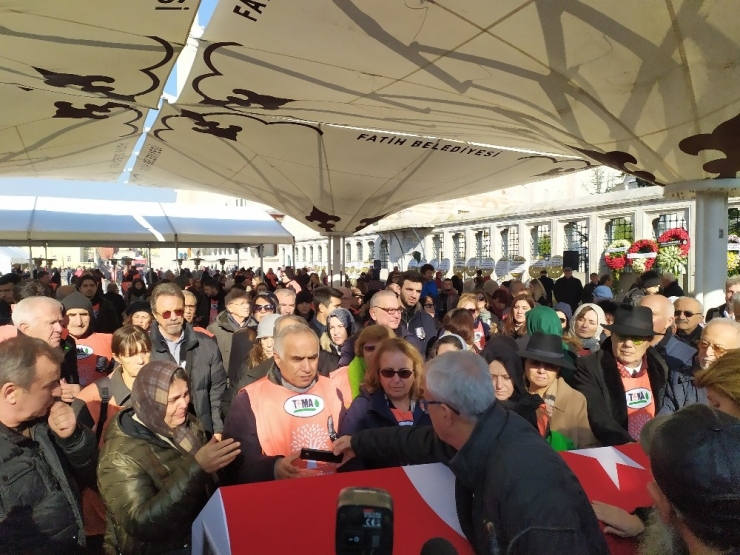 Toprak Dede Son Yolculuğuna Uğurlandı