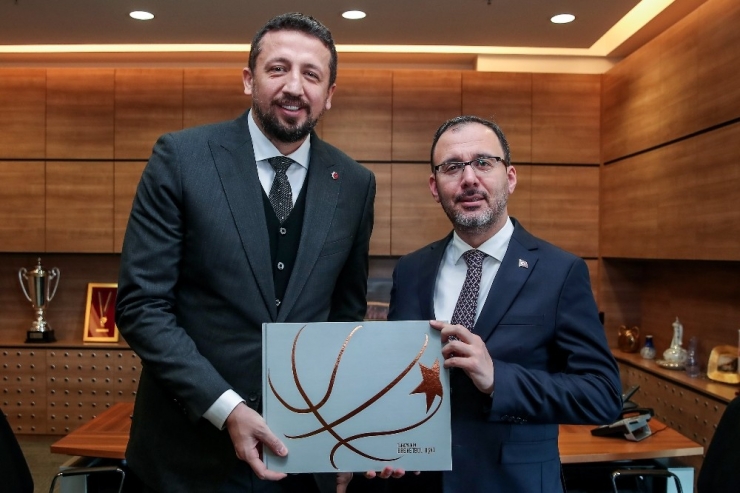 Bakan Kasapoğlu, Tbf Başkanı Hidayet Türkoğlu’nu Ziyaret Etti