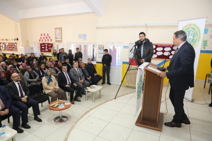 Burdur’da Sürü Yönetimi Eğitimini Tamamlayan Çiftçilere Sertifika