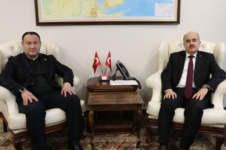 Vali Dağlı’ya Trabzon Ve Bişkek Valilerinden Ziyaret