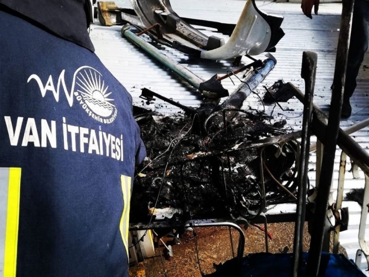 Van’da İş Yeri Yangını