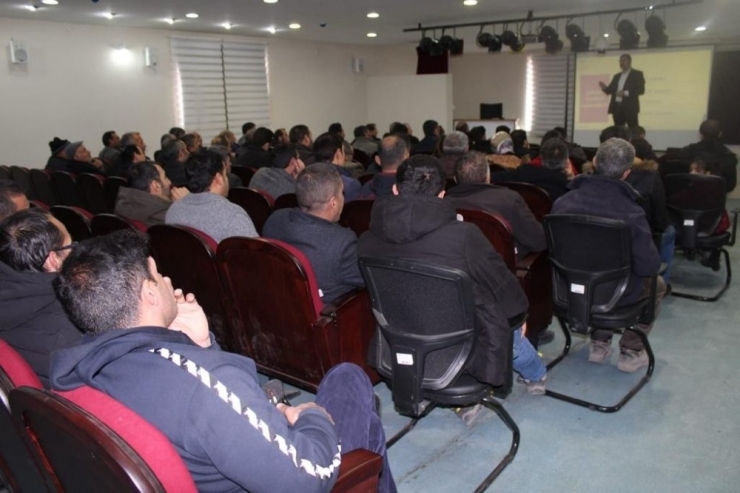 Muradiye’de ‘Kadına Yönelik Şiddetle Mücadele’ Semineri