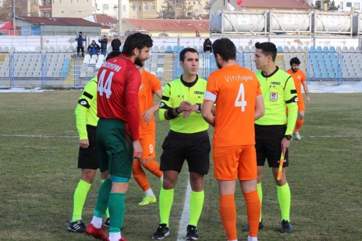 Vitraspor Rahat Bir Nefes Aldı