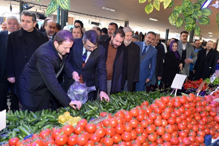 Güllük Ve Mimarsinan’a Modern Pazar Yeri
