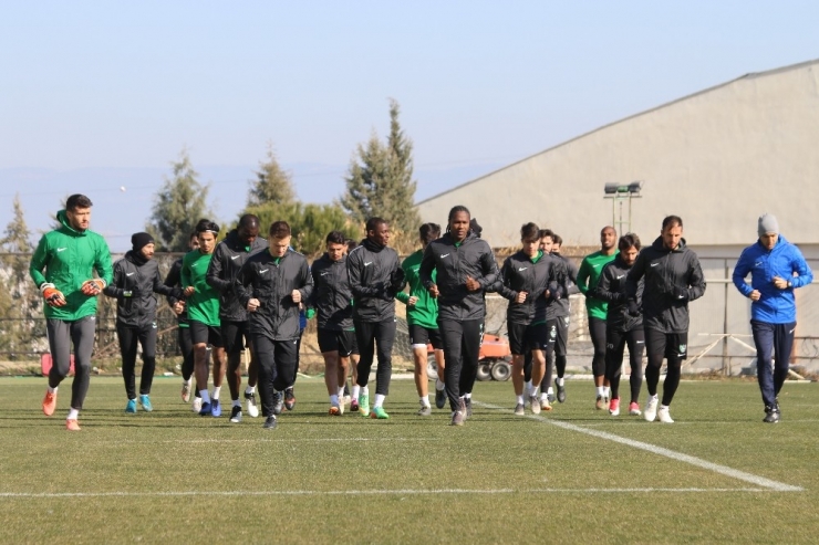 Denizlispor, 3 Eksikle Çalıştı