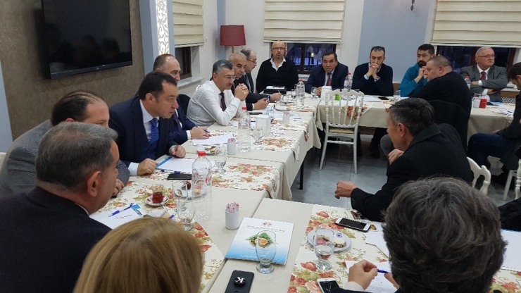 Vali Devrekli İş Adamları İle Bir Araya Geldi