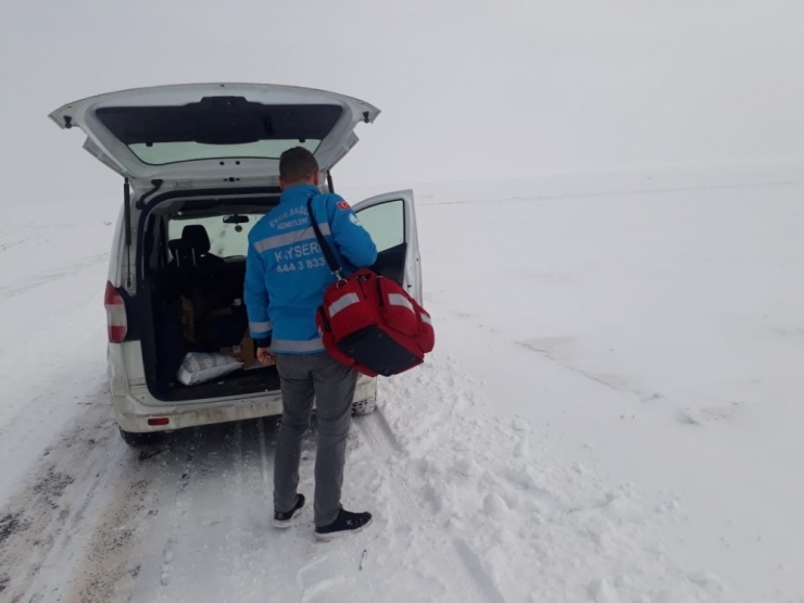 Zorlu Kış Şartları Evde Sağlık Hizmetleri Ekibini Engelleyemiyor