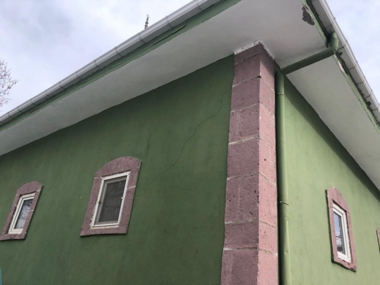 Ahmetadil Köyü Depremi Derinden Hissetti