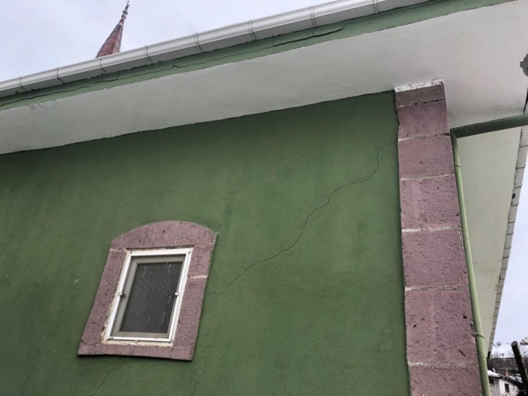 Ahmetadil Köyü Depremi Derinden Hissetti