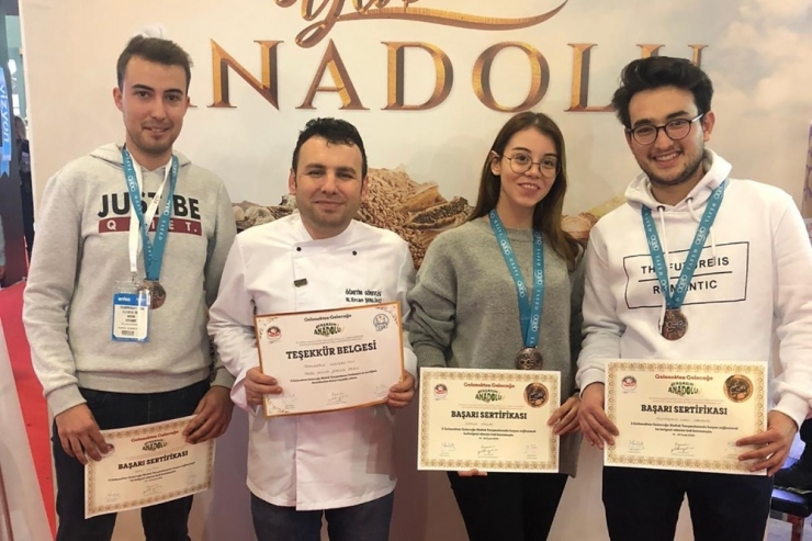 Paü’lü Aşçılar 7 Madalya İle Döndü