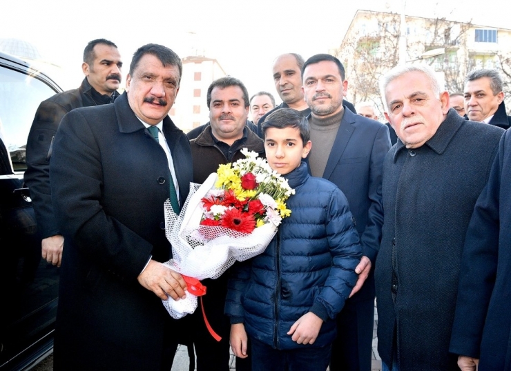 Başkan Gürkan: Şehirlerde Medeniyetler Kurulur Ama İhyası Mahallelerde Oluşur