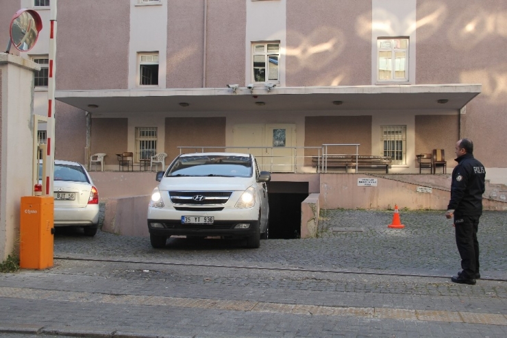 Fetö’nün En Kritik İsimlerden Bekmezci Ve Sarı Adliyeye Sevk Edildi