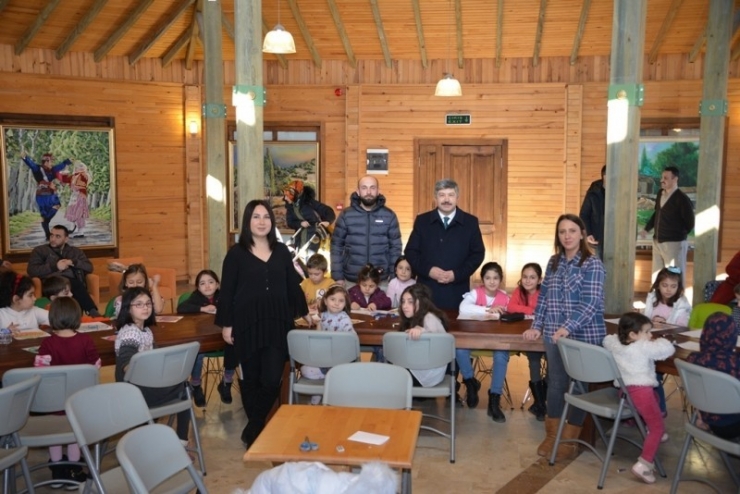 Gediz’de ’Çocuk Sanat Atölyesi’ Etkinlikleri