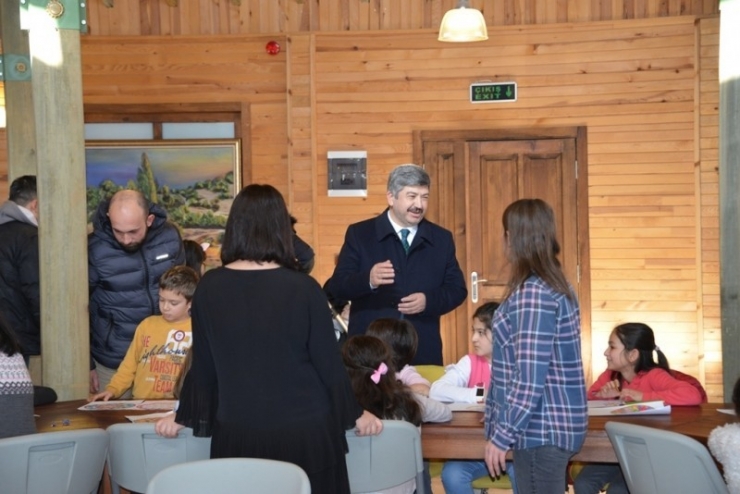 Gediz’de ’Çocuk Sanat Atölyesi’ Etkinlikleri