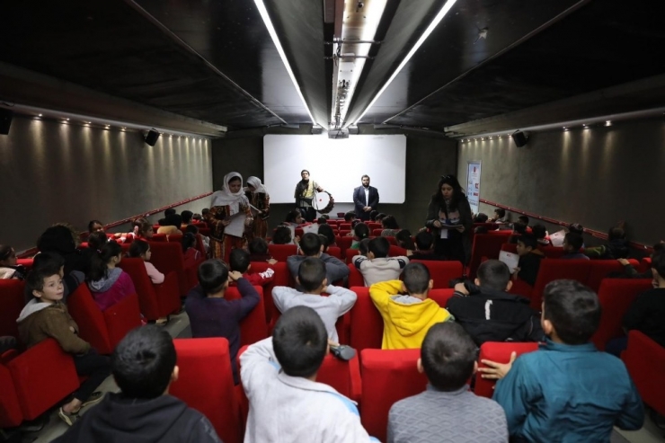 Suriyeli Çocuklara Maraş’ın Tarihi Anlatıldı