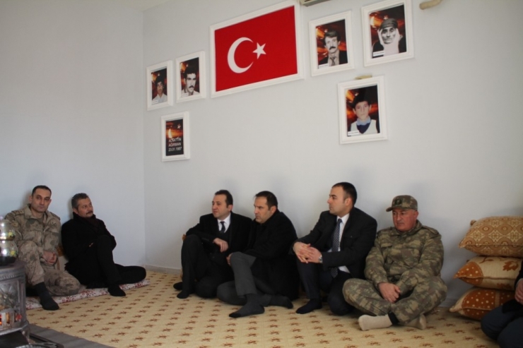 Terör Örgütü Pkk’nın Katlettiği Köylüler Dualarla Anıldı