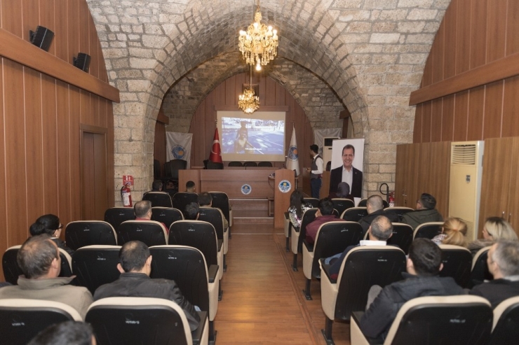 Büyükşehir Belediyesi Çalışanlarına Motivasyon Teknikleri Eğitimi Verildi