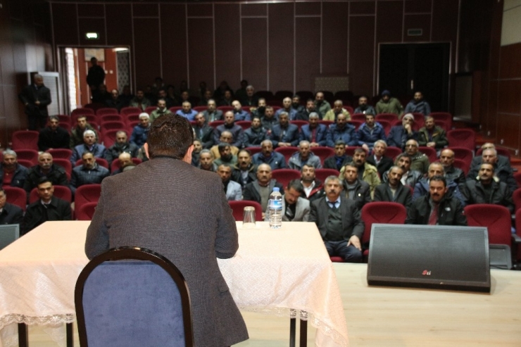 Varto’da Muhtarlar Toplantısı