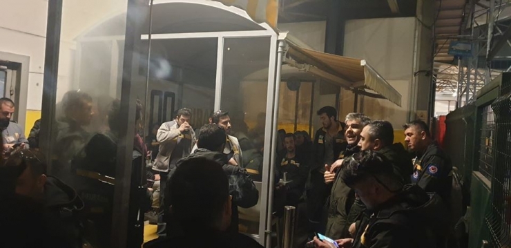 Oyak Renault’dan İşçilere Tehdit Gibi Uyarı