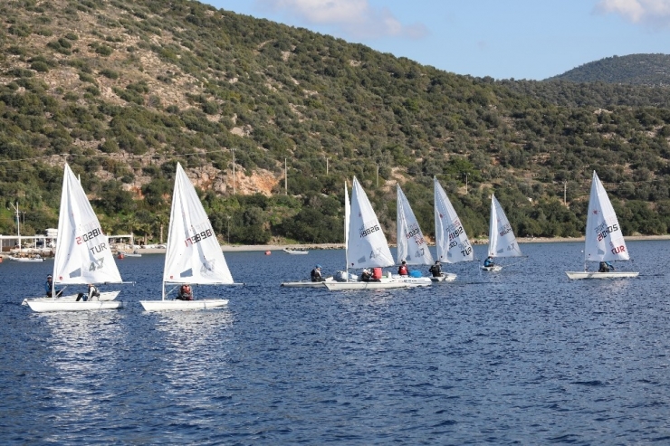 Bodrum’da Yelken Eğitimleri Devam Ediyor