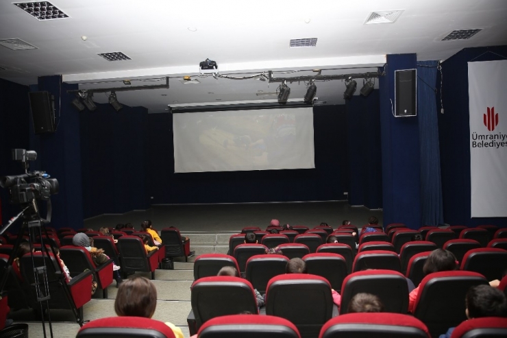 Ümraniyeli Çocuklar Yarıyıl Etkinlikleri İle Doyasıya Eğleniyor