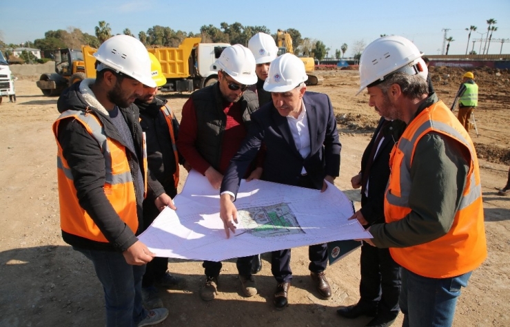 Başkan Gültak, Millet Bahçesi Arazisindeki Çalışmaları İnceledi