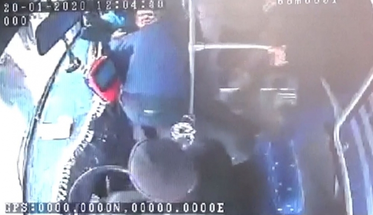 Otobüs Şoförü Kalp Krizi Geçiren Yolcuyu Hastaneye Yetiştirdi