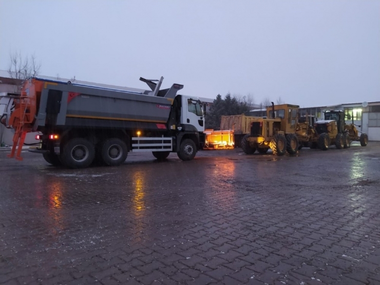 Nevşehir Belediyesi Karla Mücadele İçin Araç Filosunu Güçlendiriyor