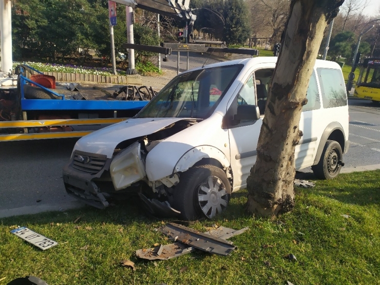 Beşiktaş’ta Kırmızı Işık İhlali Kazaya Neden Oldu