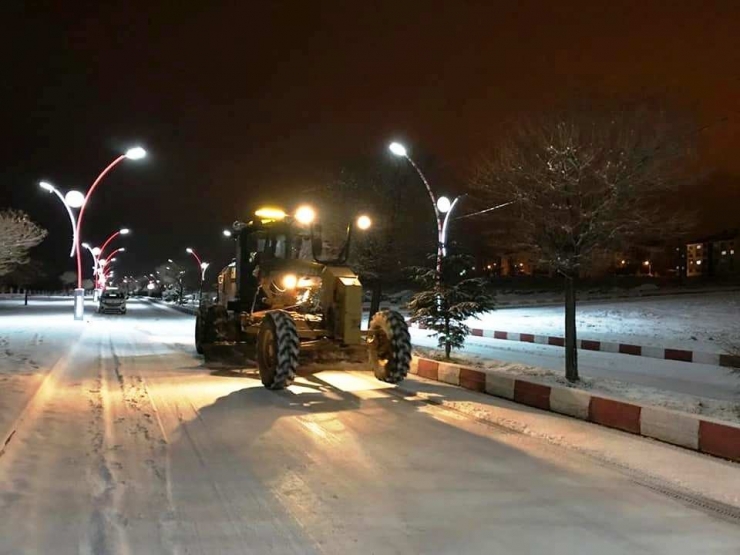 Erciş’te Kar Küreme Çalışması