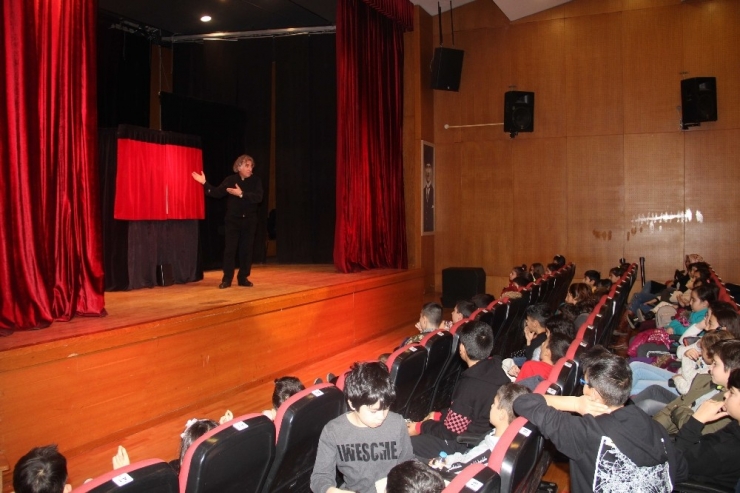 Çankayalı Çocuklar Karagöz’le Buluştu