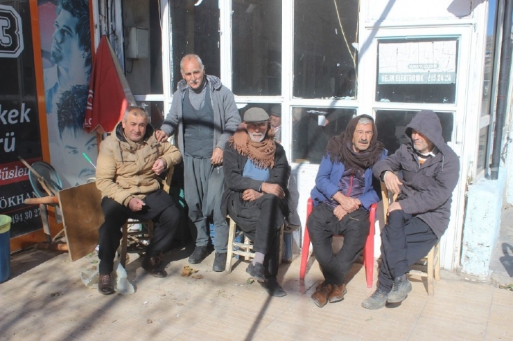 Yavuzeli’nde Şiddetli Rüzgar