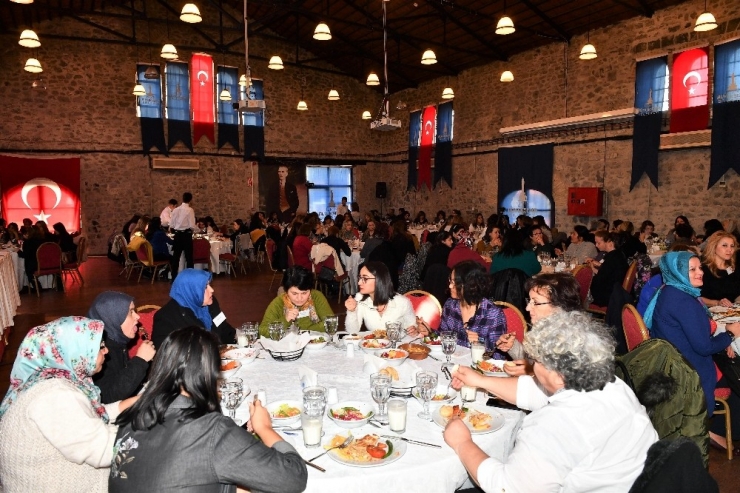 8 Mart İçin Dayanışma Vurgusu