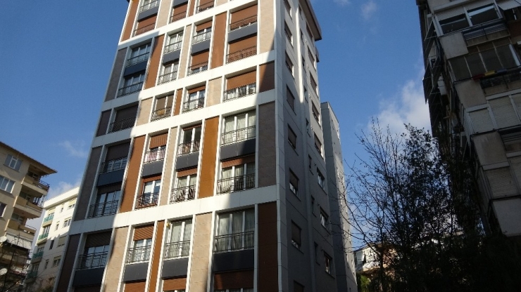 Kadıköy’de Feci Olay: Binanın Şaft Boşluğuna Düşerek Hayatını Kaybetti