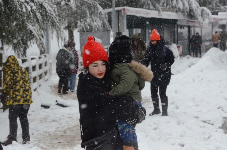 Ordu’ya Beklenen Kar Yağdı, 273 Kırsal Mahalle Yolu Ulaşıma Kapandı