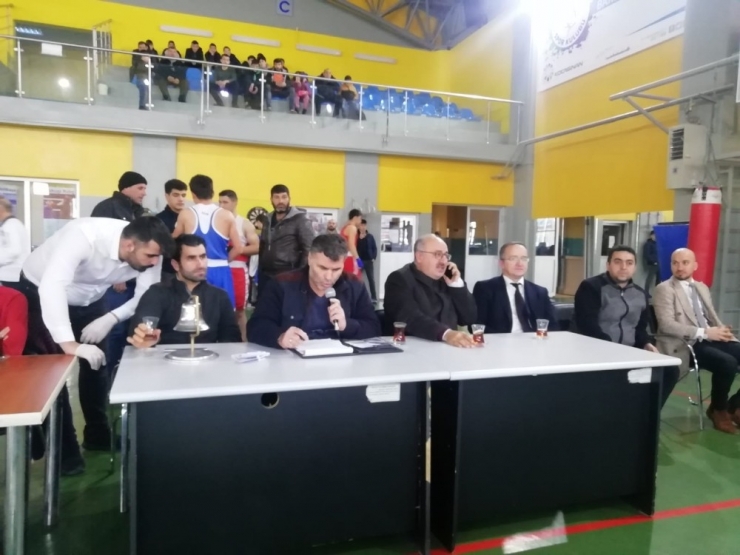 Genç Erkekler Boks İl Şampiyonası Finali Başladı