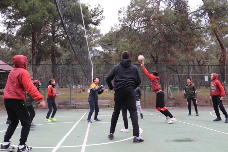Kur’an’a Hizmet Derneğinden Öğrencilere Yarıyıl Kampı