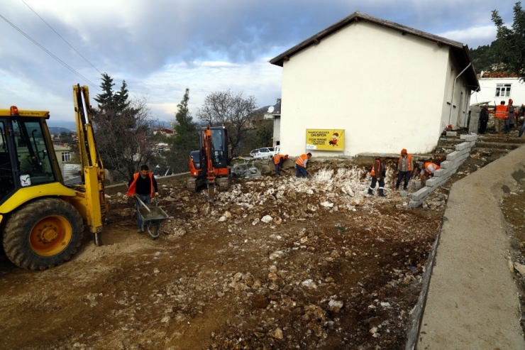 Belediye’den Gebece Ve Kalemlere Park Çalışması