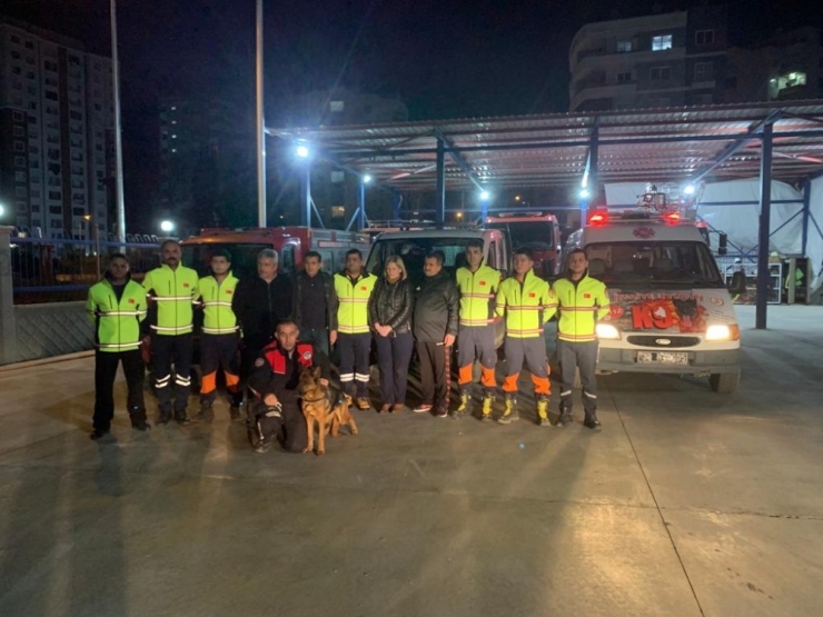 Mersin’den Deprem Bölgesine Kurtarma Ekibi Gönderildi