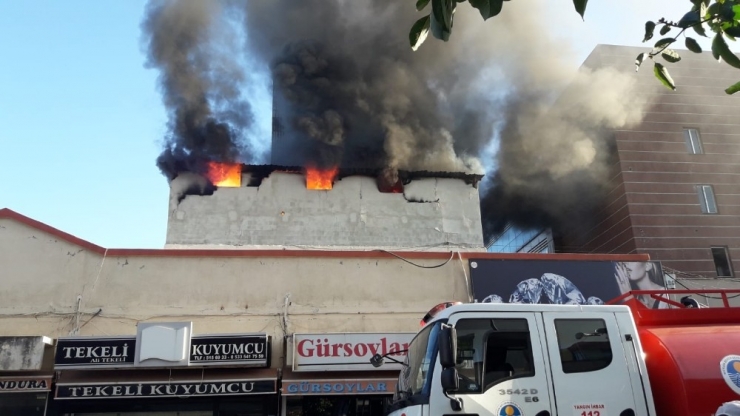 Pastane İmalathanesinde Yangın