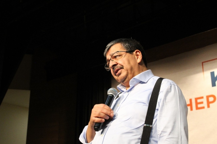 Hayati İnanç Sultangazililerle Buluştu