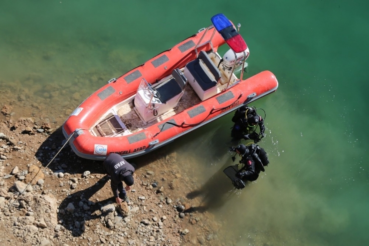 Kayıp Gülistan’ı 70 Kurbağa Adam Arıyor