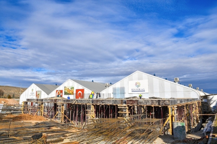 Başkan Gürkan, Yeni Kongre Ve Fuar Merkezi İnşaat Alanını İnceledi