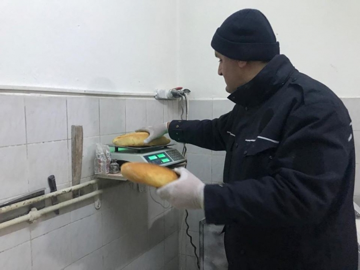 Zabıta Ekiplerinden Ekmek Gramaj Kontrolü