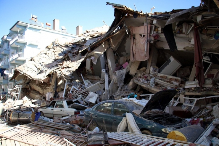 Afad: "Depremde Hayatını Kaybedenlerin Sayısı 21’ E Yükseldi"