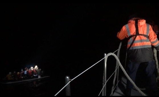 Enez’de Bot İçerisindeki 14 Düzensiz Göçmen Yakalandı