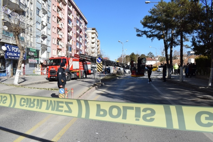 Malatya’da Depremde Hasar Gören Evler Boşaltılıyor